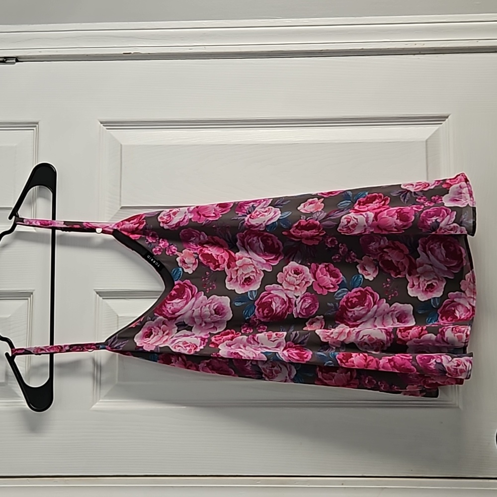 TORRID  FLORAL CAMI TOP 0X